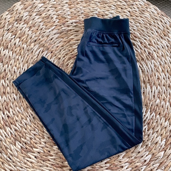 Athleta Navy Camo Brooklyn Ankle Pant - Picture 6 of 16